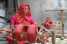 Silk Weaver in Varanasi Village Tour
